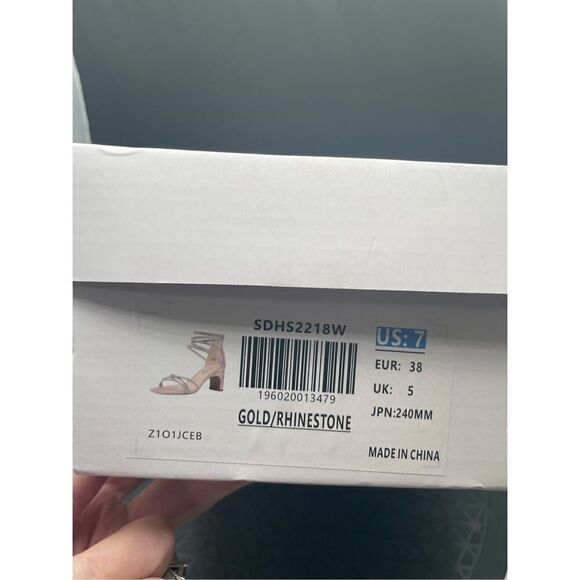 DREAM PAIRS Women's Gold Rhinestone Block Heels Square Open Toe Ankle Strap Sz 7 - Picture 9 of 11